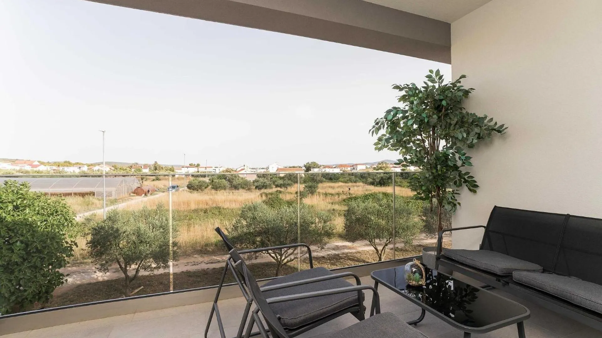 Luxury D Apartments - Two Bedroom Apartment With Terrace A1 Бибинье